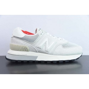 NEW BALANCE SNEAKER