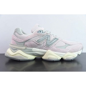 NEW BALANCE SNEAKER