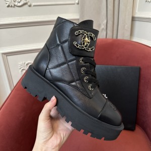 Chanel Sneaker