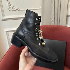 Chanel Sneaker