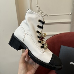 Chanel Sneaker