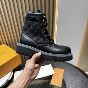 LVT BOOTS