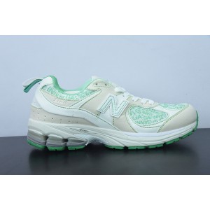 NEW BALANCE SNEAKER