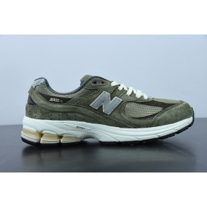 NEW BALANCE SNEAKER