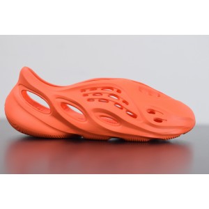 YEEZY FOAM RUNNER RED