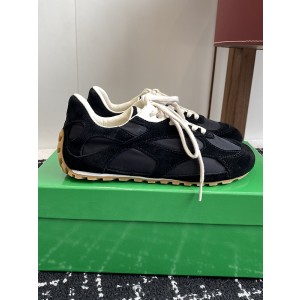 BOTTEGA VENETA Sneaker
