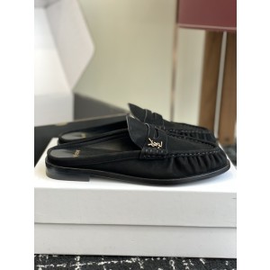 SAINT LAURENT Sneaker