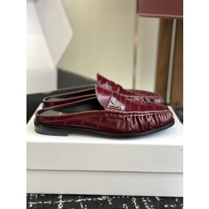 SAINT LAURENT Sneaker