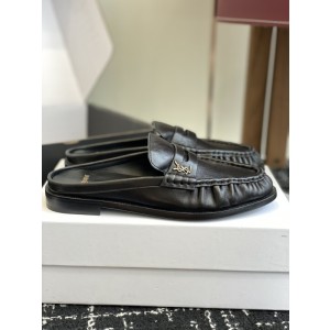 SAINT LAURENT Sneaker