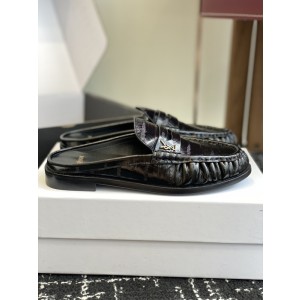 SAINT LAURENT Sneaker