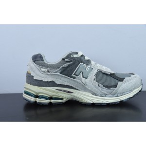 NEW BALANCE SNEAKER